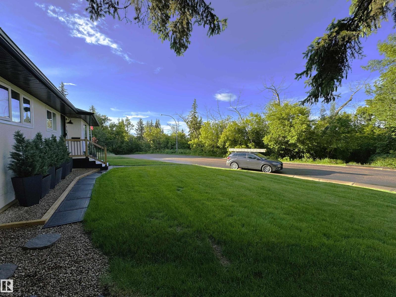 10328 73 St NW, Edmonton, Alberta  T6A 2X4 - Photo 8 - E4495871