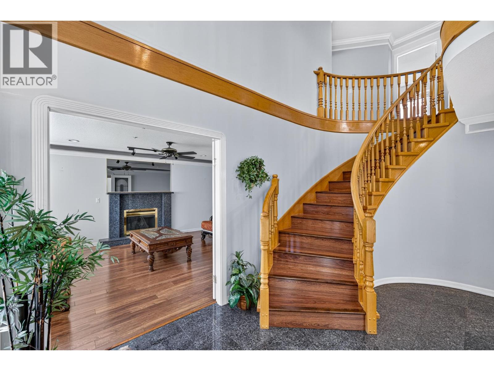 1033 E 39th Avenue, Vancouver, British Columbia  V5W 1K9 - Photo 3 - R3138701
