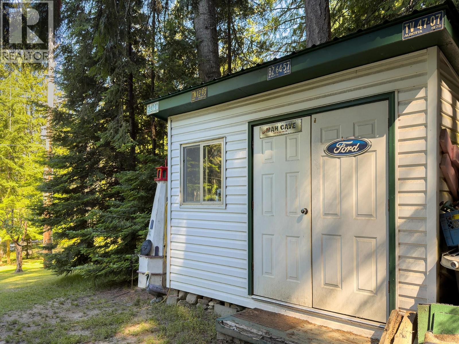 12806 3a Highway, Boswell, British Columbia  V0B 1A0 - Photo 37 - 10392292