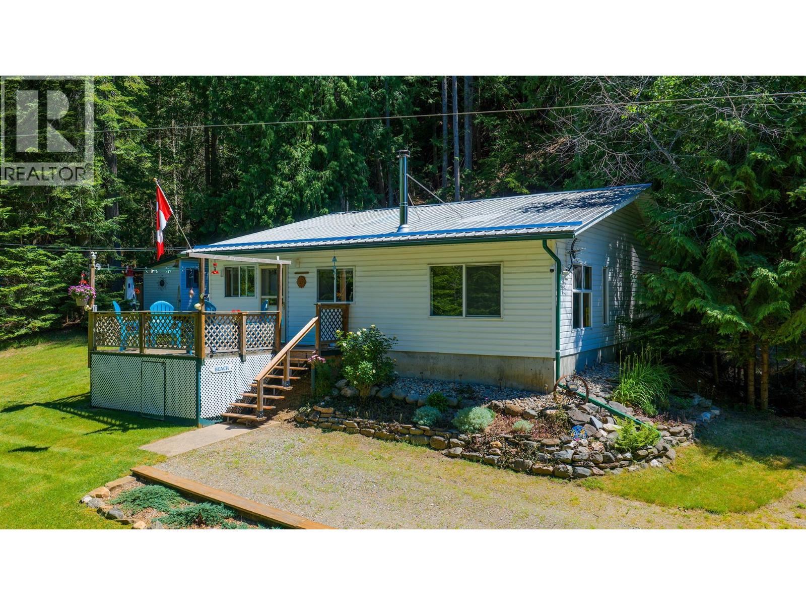 12806 3a Highway, Boswell, British Columbia  V0B 1A0 - Photo 1 - 10392292