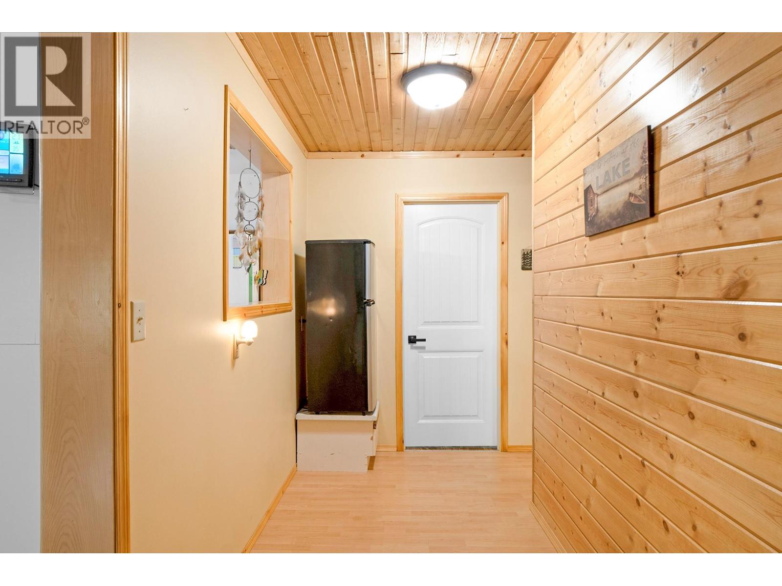 12806 3a Highway, Boswell, British Columbia  V0B 1A0 - Photo 14 - 10392292