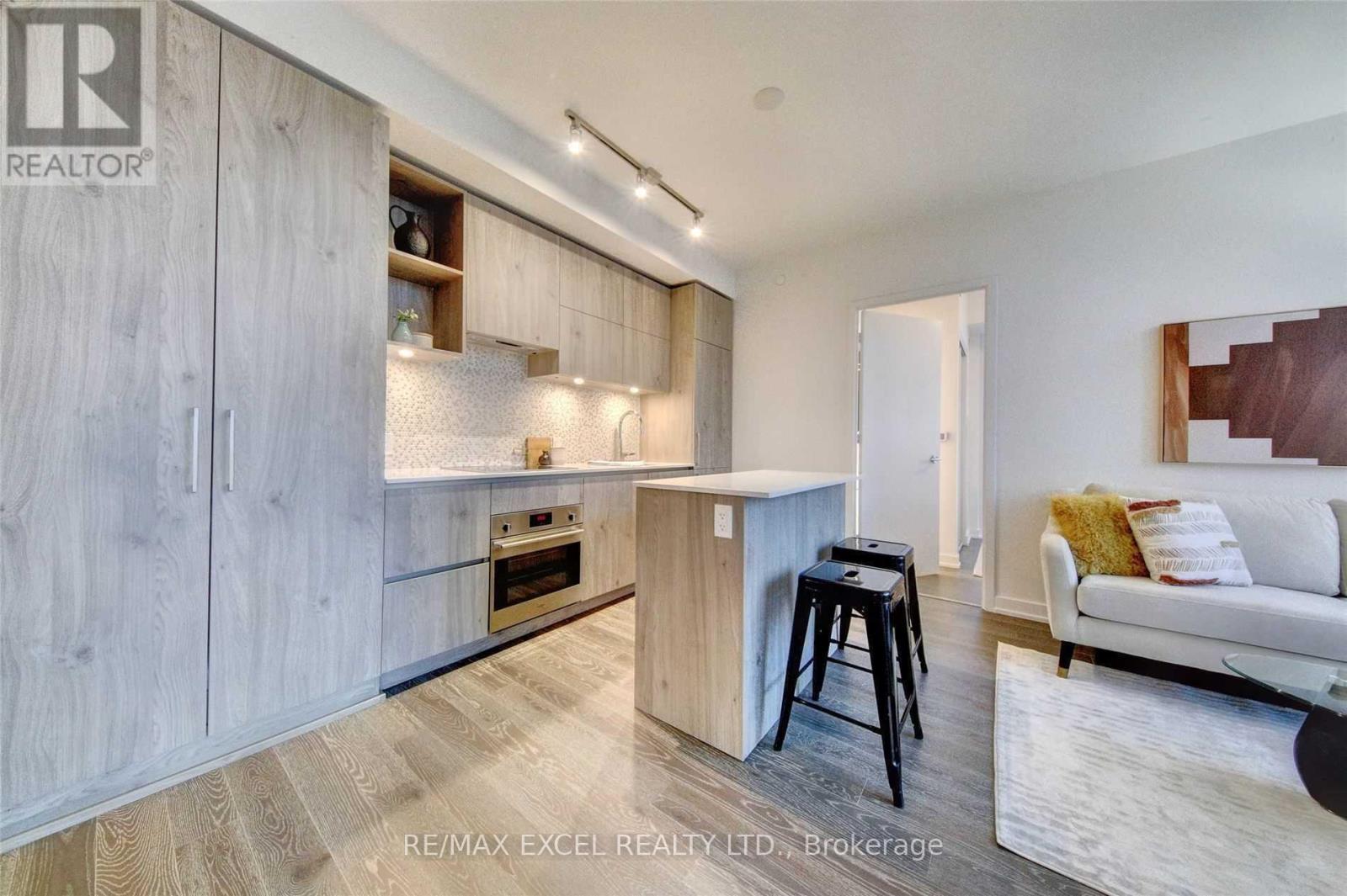 3402 - 1 YORKVILLE AVENUE, Toronto, Ontario