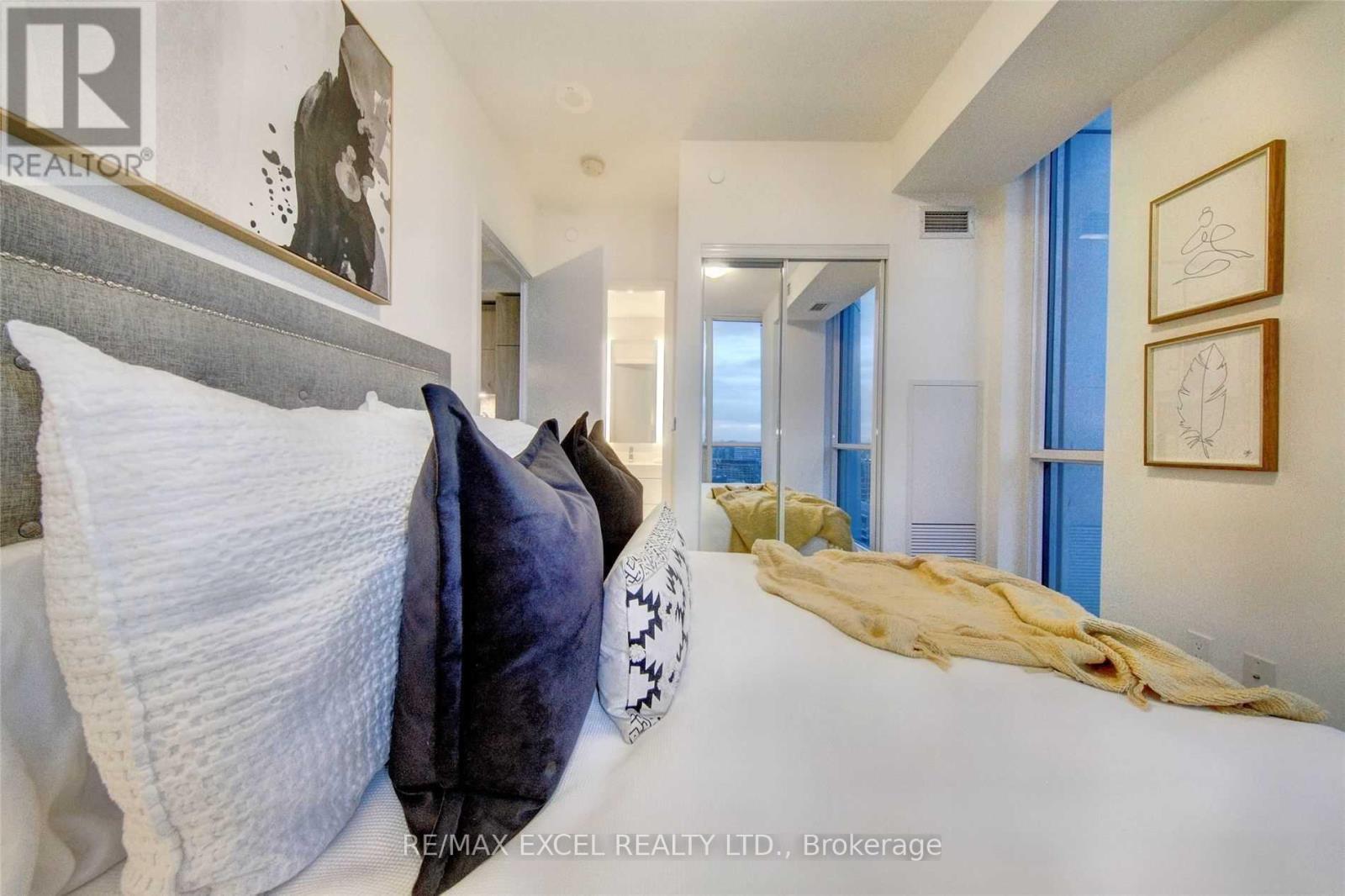 3402 - 1 Yorkville Avenue, Toronto, Ontario  M4W 1L1 - Photo 24 - C13494952