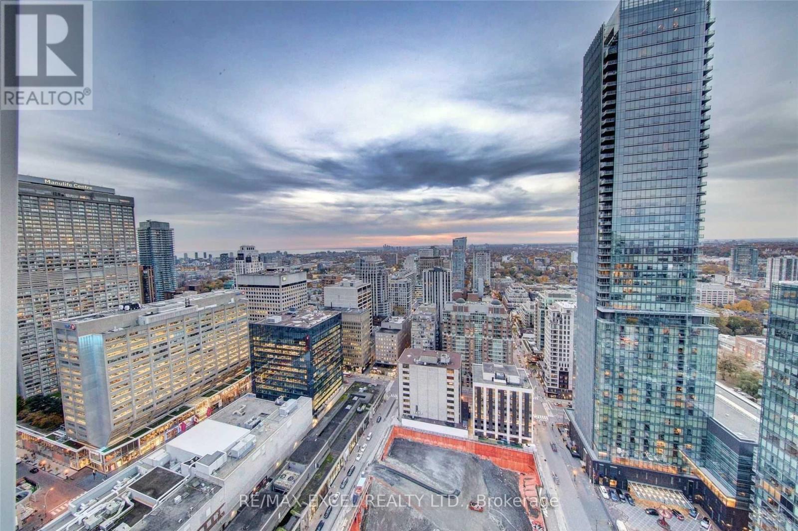 3402 - 1 Yorkville Avenue, Toronto, Ontario  M4W 1L1 - Photo 3 - C13494952