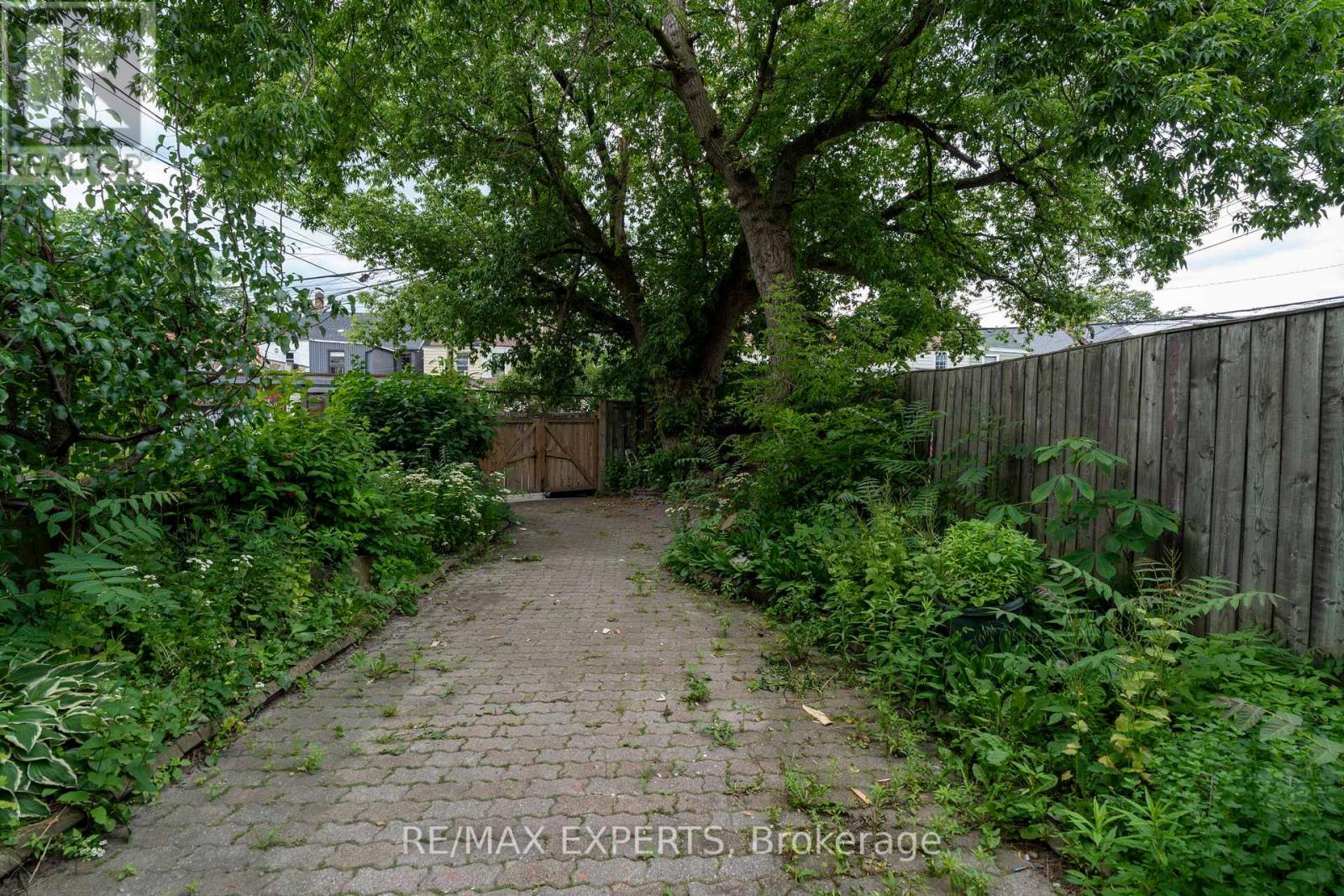 382 Bathurst Street, Toronto, Ontario  M5T 2S6 - Photo 39 - C13494968