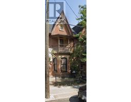 561 PARLIAMENT STREET, Toronto, Ontario