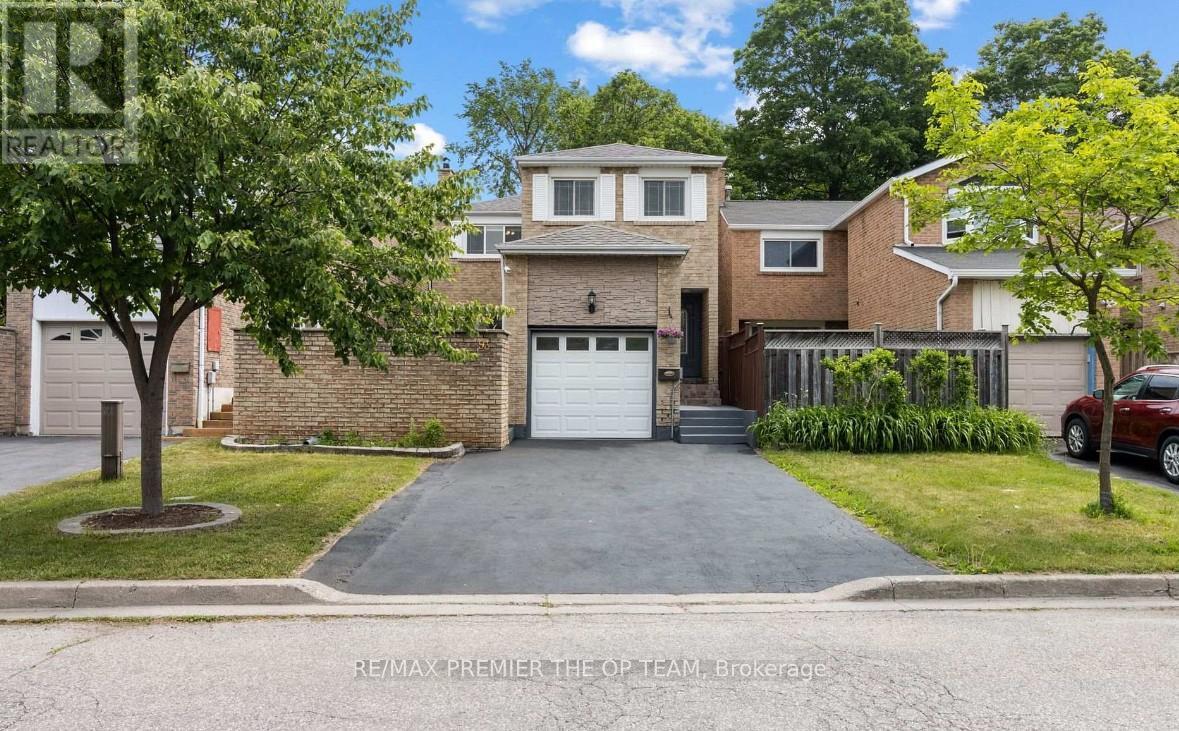 <div class="slider-price">$849,000</div><p>93 Sudbury Hall Drive, Toronto, Ontario</p>