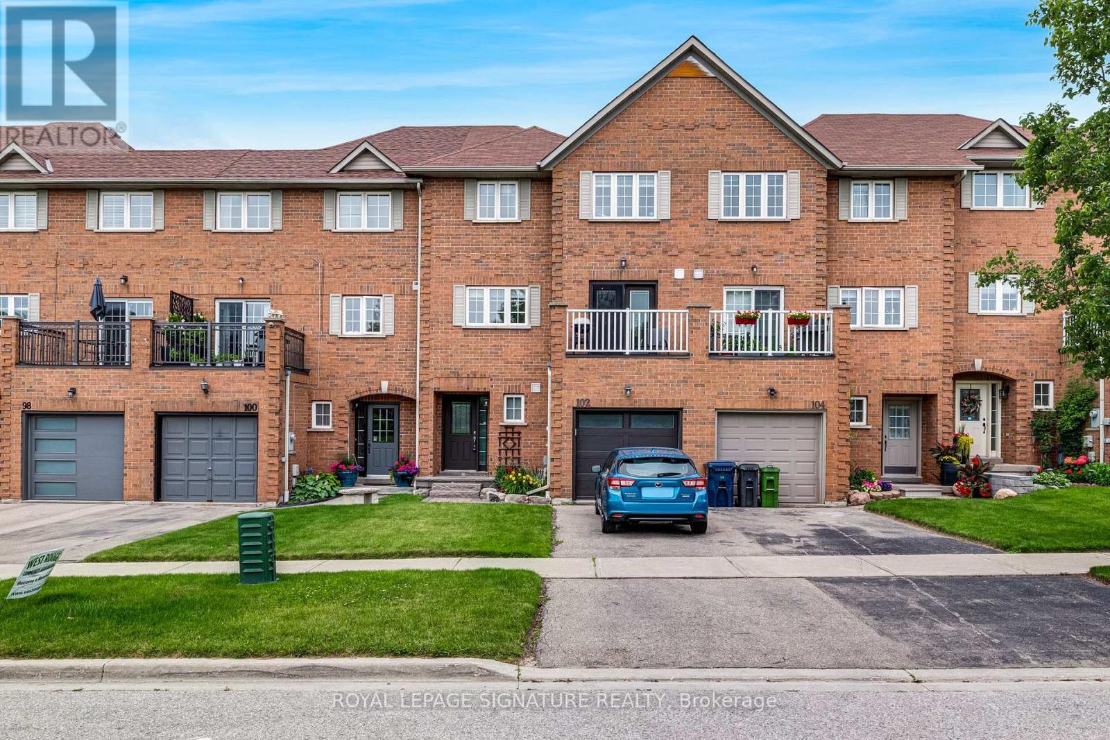 102 BRIDGEND STREET, Toronto, Ontario