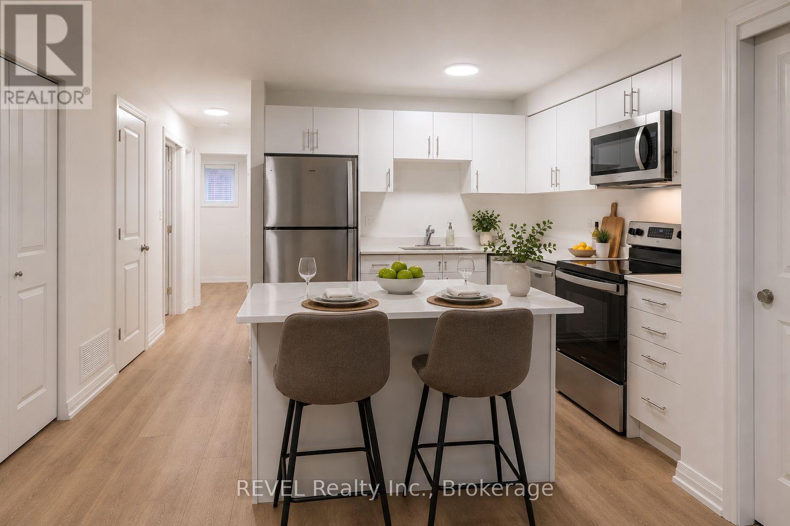 35 Southworth Street N, Welland, Ontario  L3B 1X8 - Photo 2 - X13447544