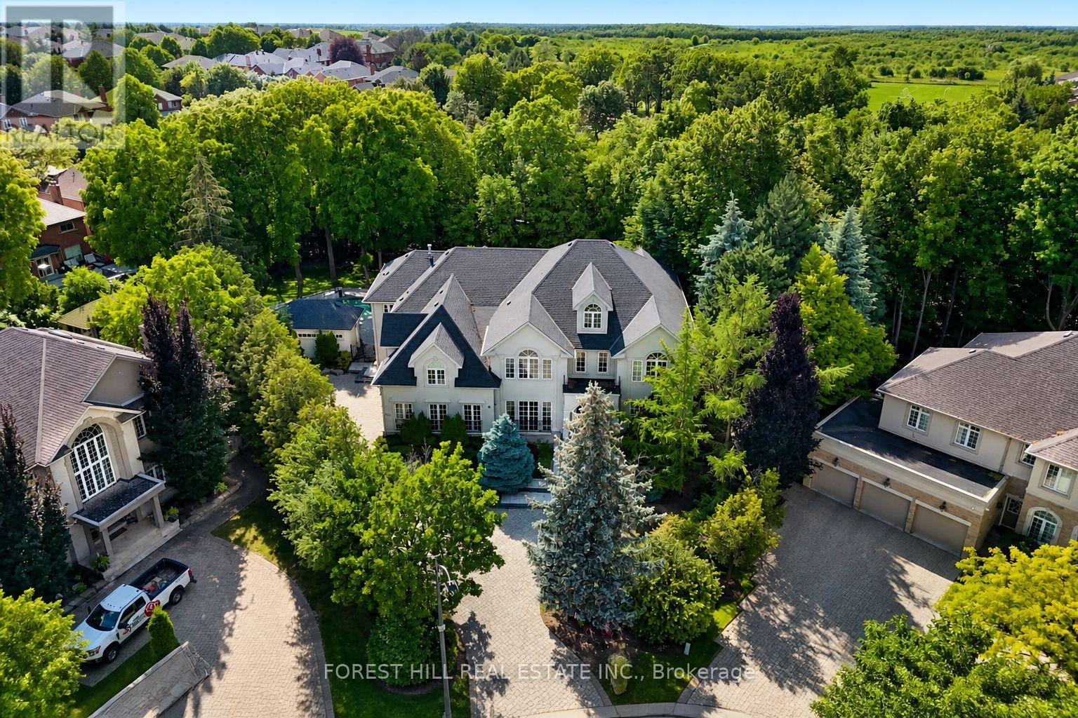 160 RENAISSANCE COURT, Vaughan, Ontario