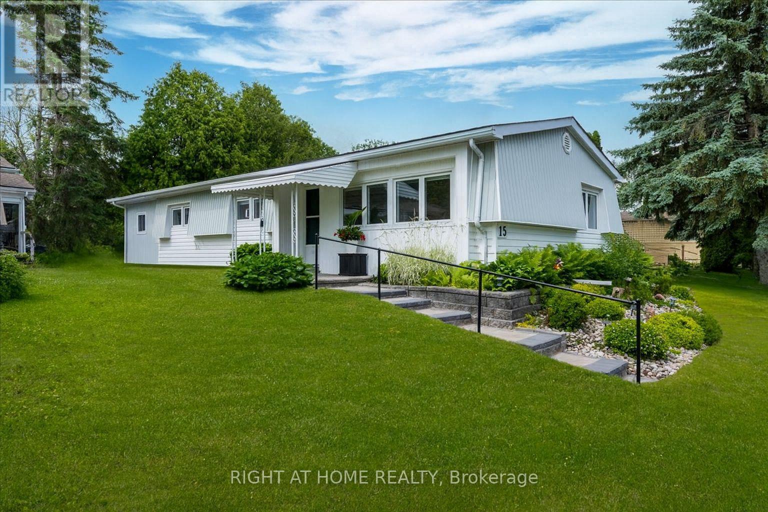 15 FLORA DRIVE, Innisfil, Ontario