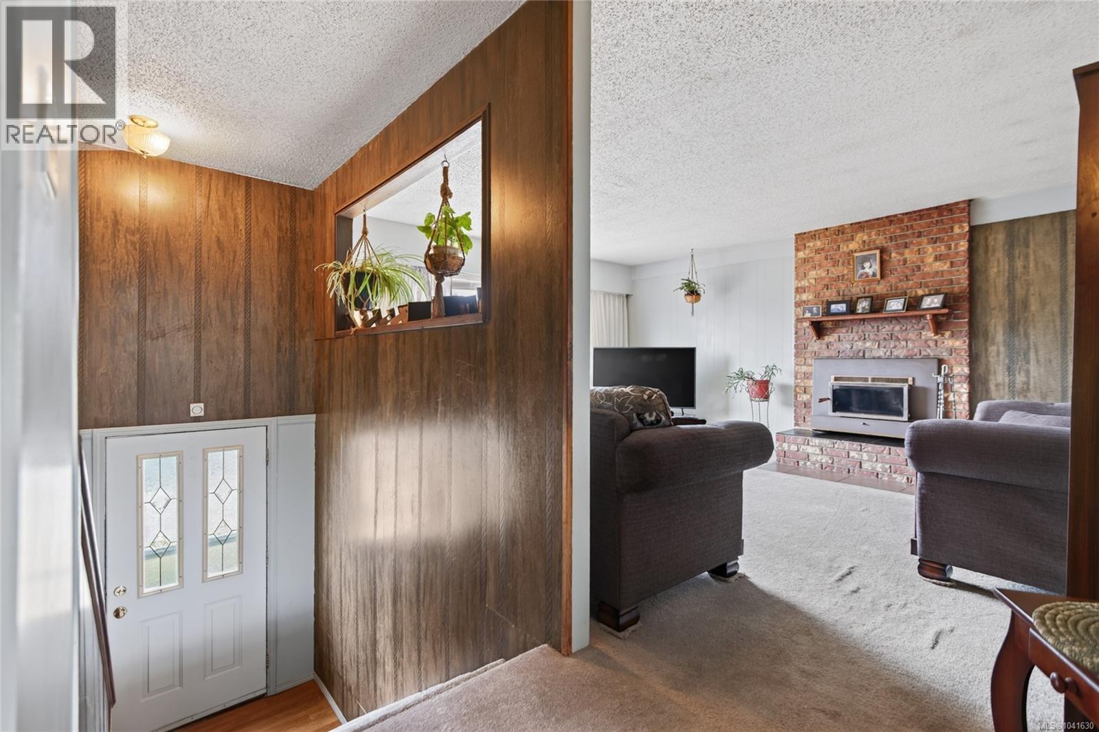 2728 Windermere Ave, Cumberland, British Columbia  V0R 1S0 - Photo 3 - 1041630