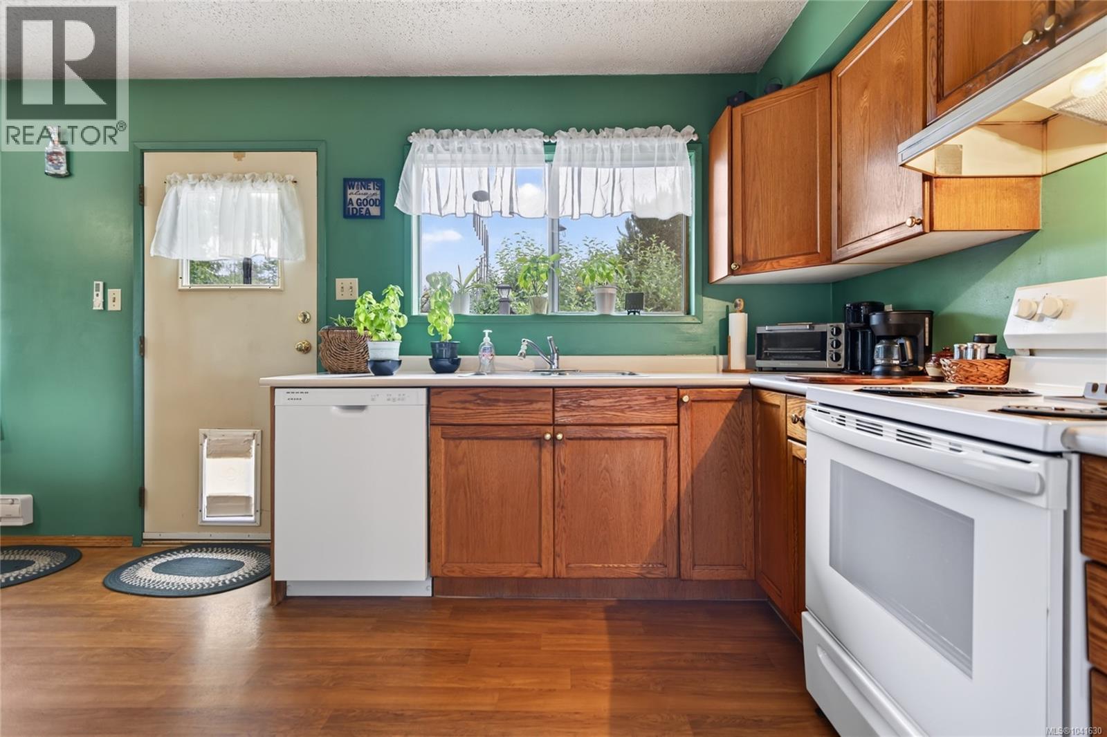 2728 Windermere Ave, Cumberland, British Columbia  V0R 1S0 - Photo 8 - 1041630