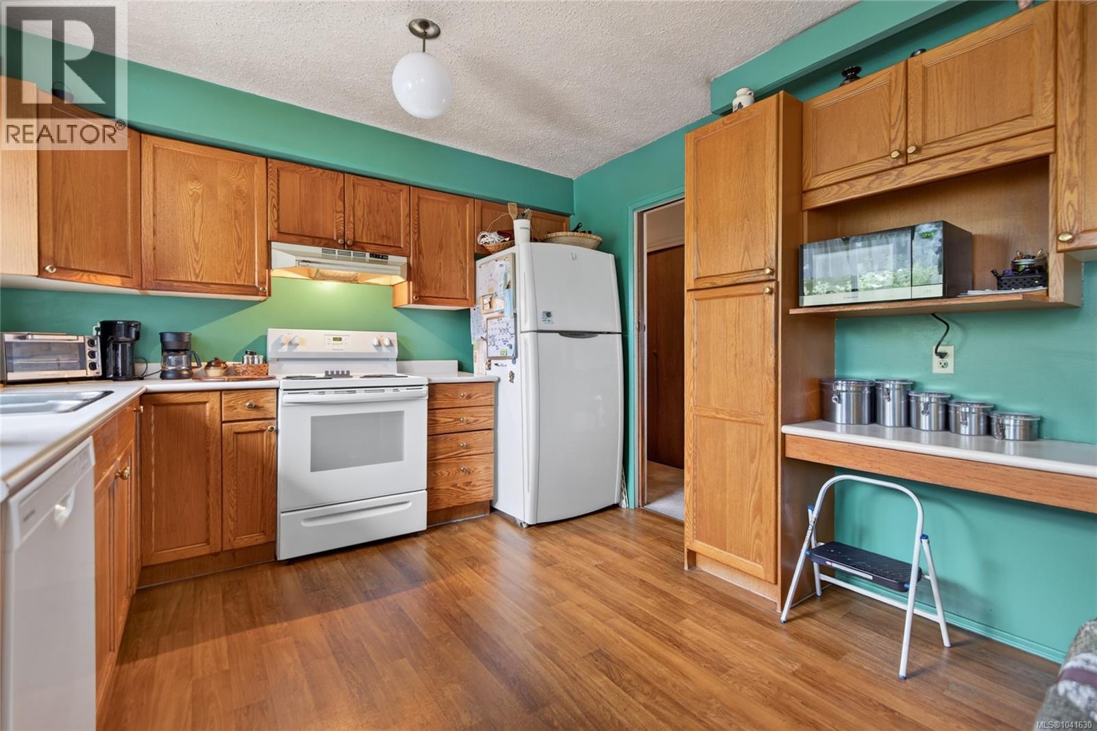 2728 Windermere Ave, Cumberland, British Columbia  V0R 1S0 - Photo 9 - 1041630