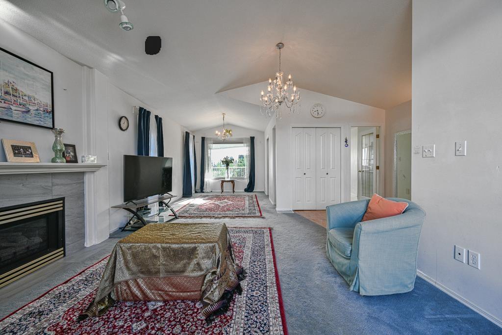32948 10 Avenue, Mission, British Columbia  V2V 2K3 - Photo 5 - R3140338