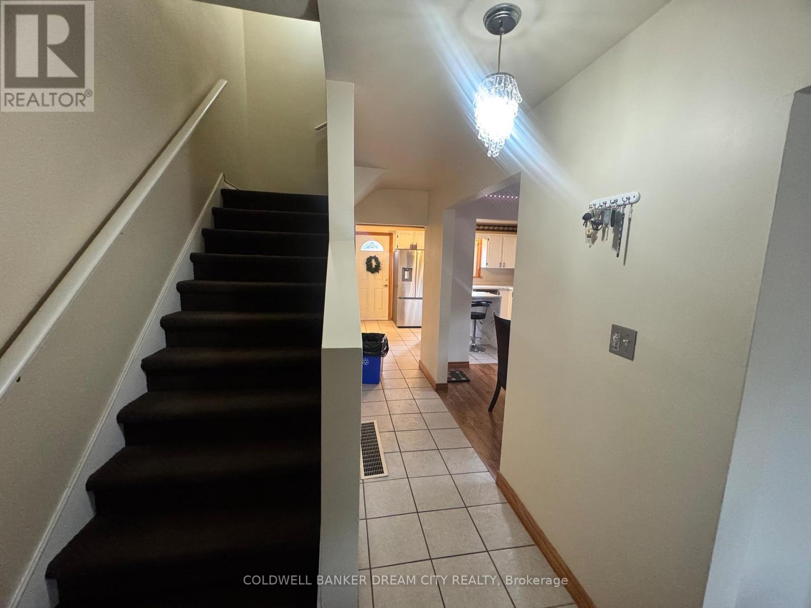 39 Reid Avenue N, Hamilton, Ontario  L8H 6C9 - Photo 6 - X13494904