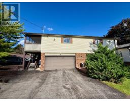 UPPER - 19 ROBINGLADE AVENUE, Kawartha Lakes, Ontario