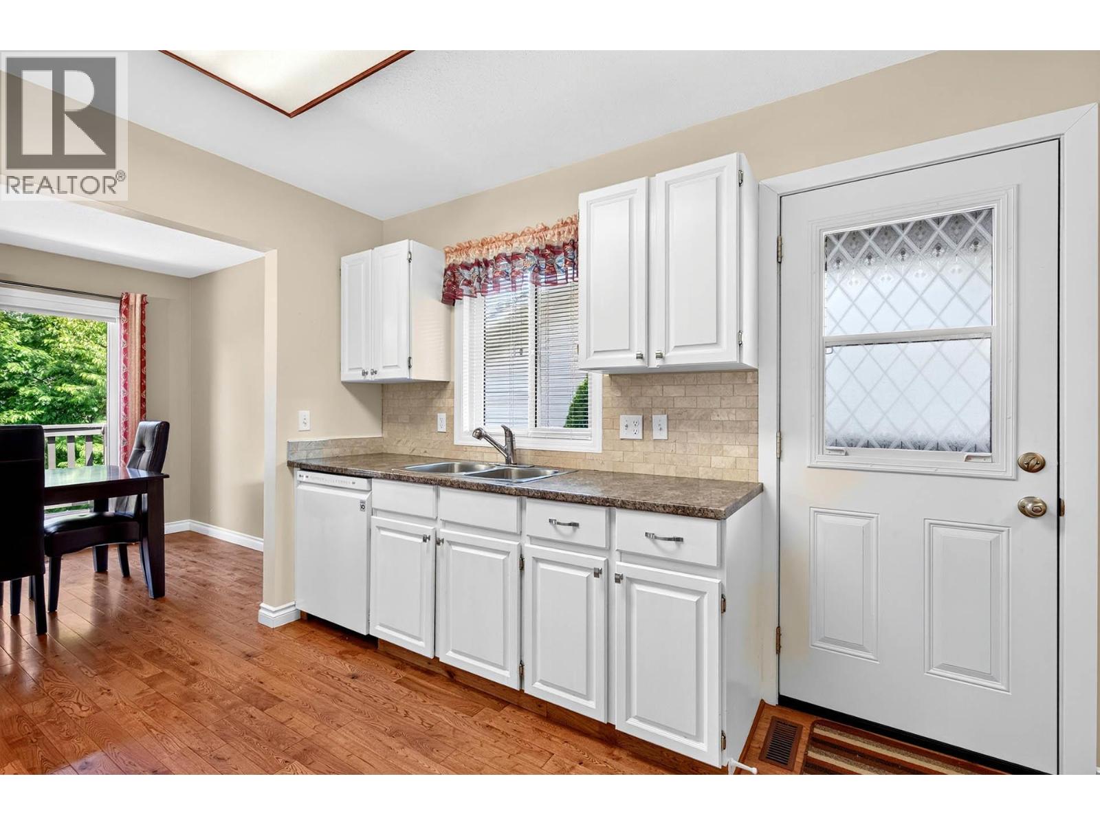 618 Braemar Drive, Kamloops, British Columbia  V1S 1H9 - Photo 11 - 10392898