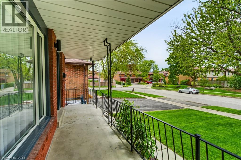 712 Vermouth Avenue Unit# Upper, Mississauga, Ontario  L5A 3T3 - Photo 5 - 40843423