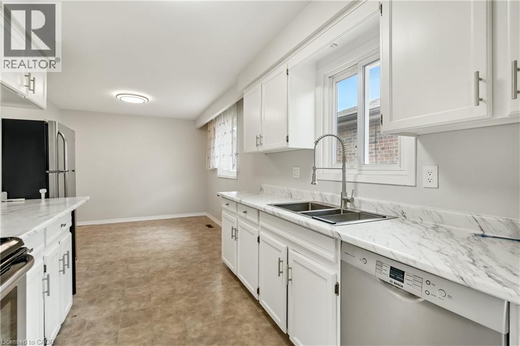 712 Vermouth Avenue Unit# Upper, Mississauga, Ontario  L5A 3T3 - Photo 6 - 40843423
