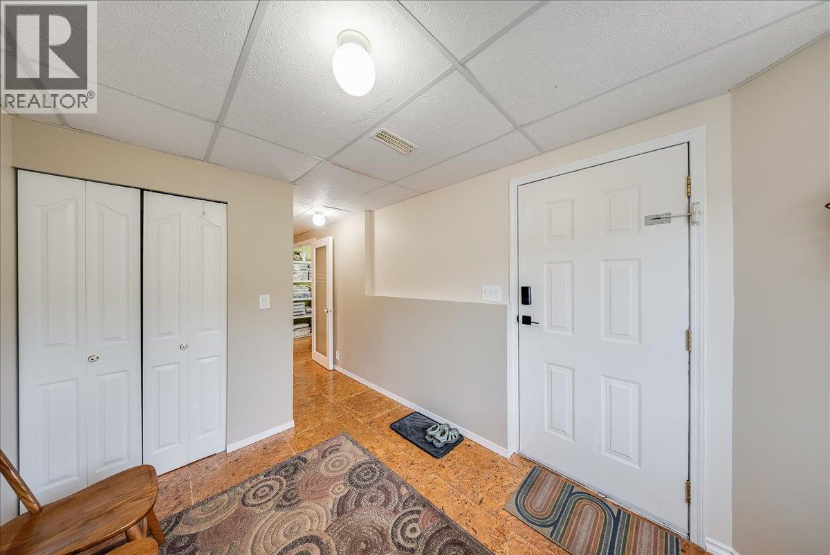 1886 Mountain Street, Fruitvale, British Columbia  V0G 1L1 - Photo 25 - 10392477