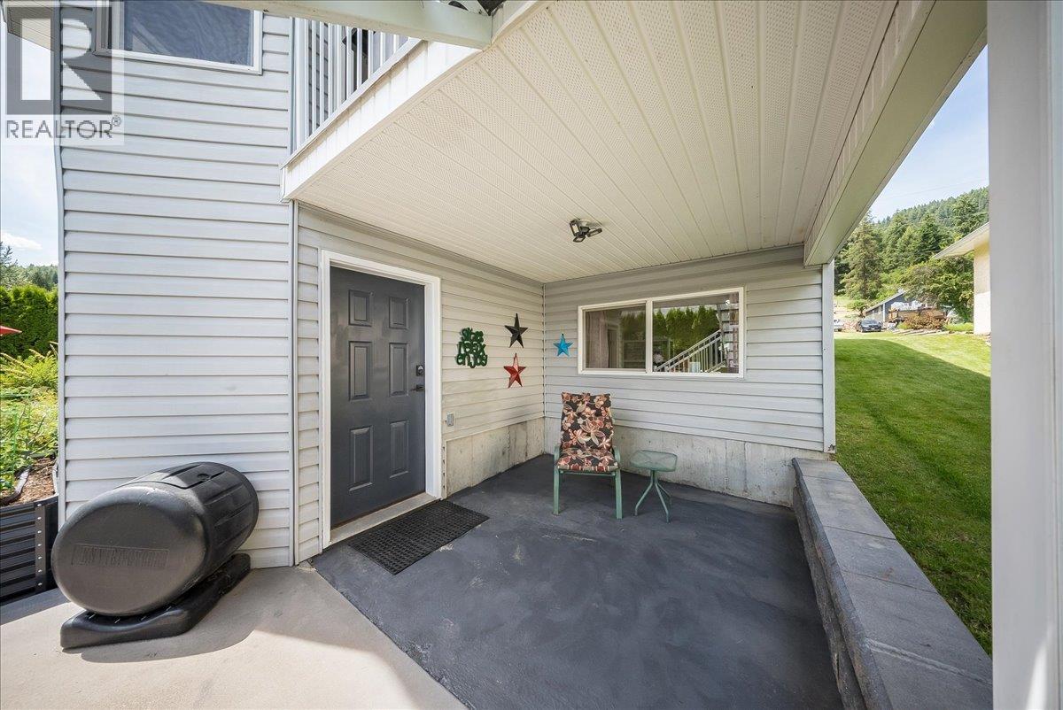 1886 Mountain Street, Fruitvale, British Columbia  V0G 1L1 - Photo 49 - 10392477