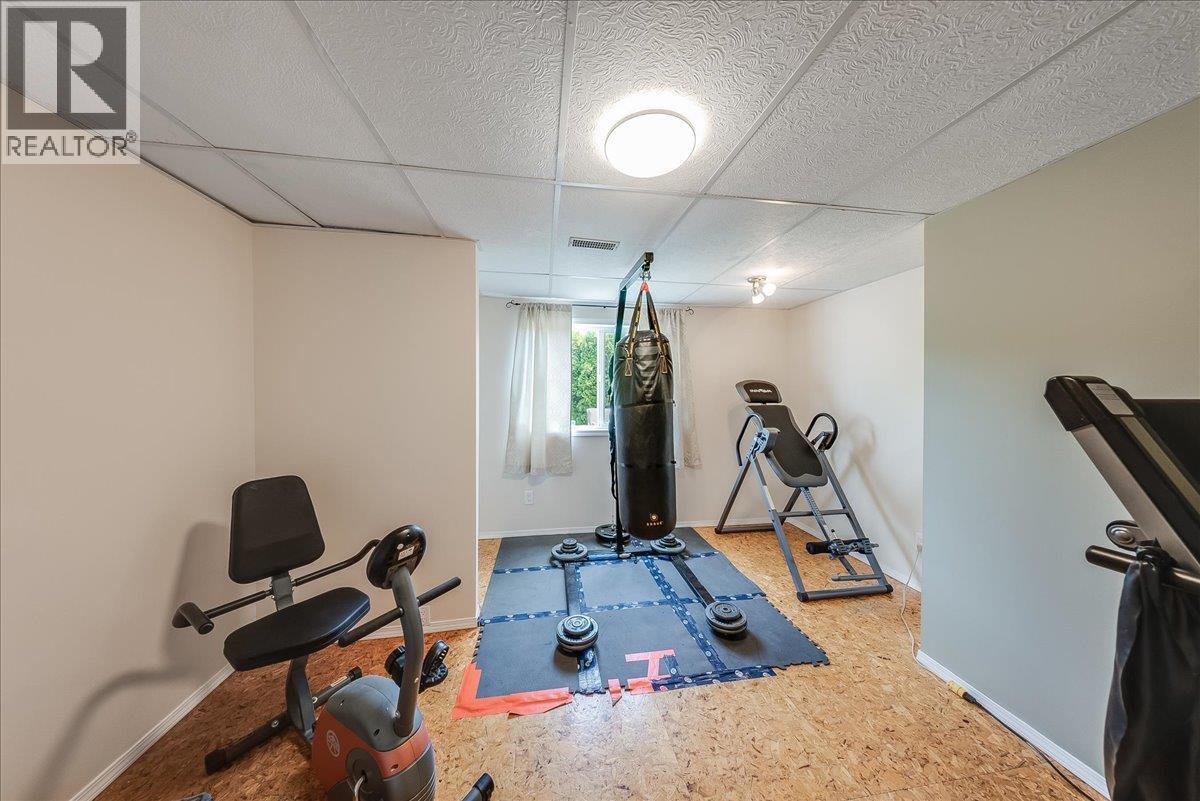 1886 Mountain Street, Fruitvale, British Columbia  V0G 1L1 - Photo 32 - 10392477