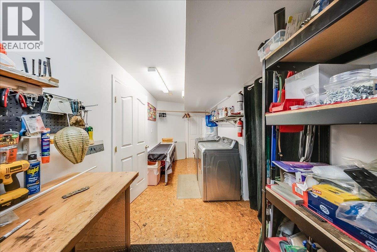1886 Mountain Street, Fruitvale, British Columbia  V0G 1L1 - Photo 36 - 10392477