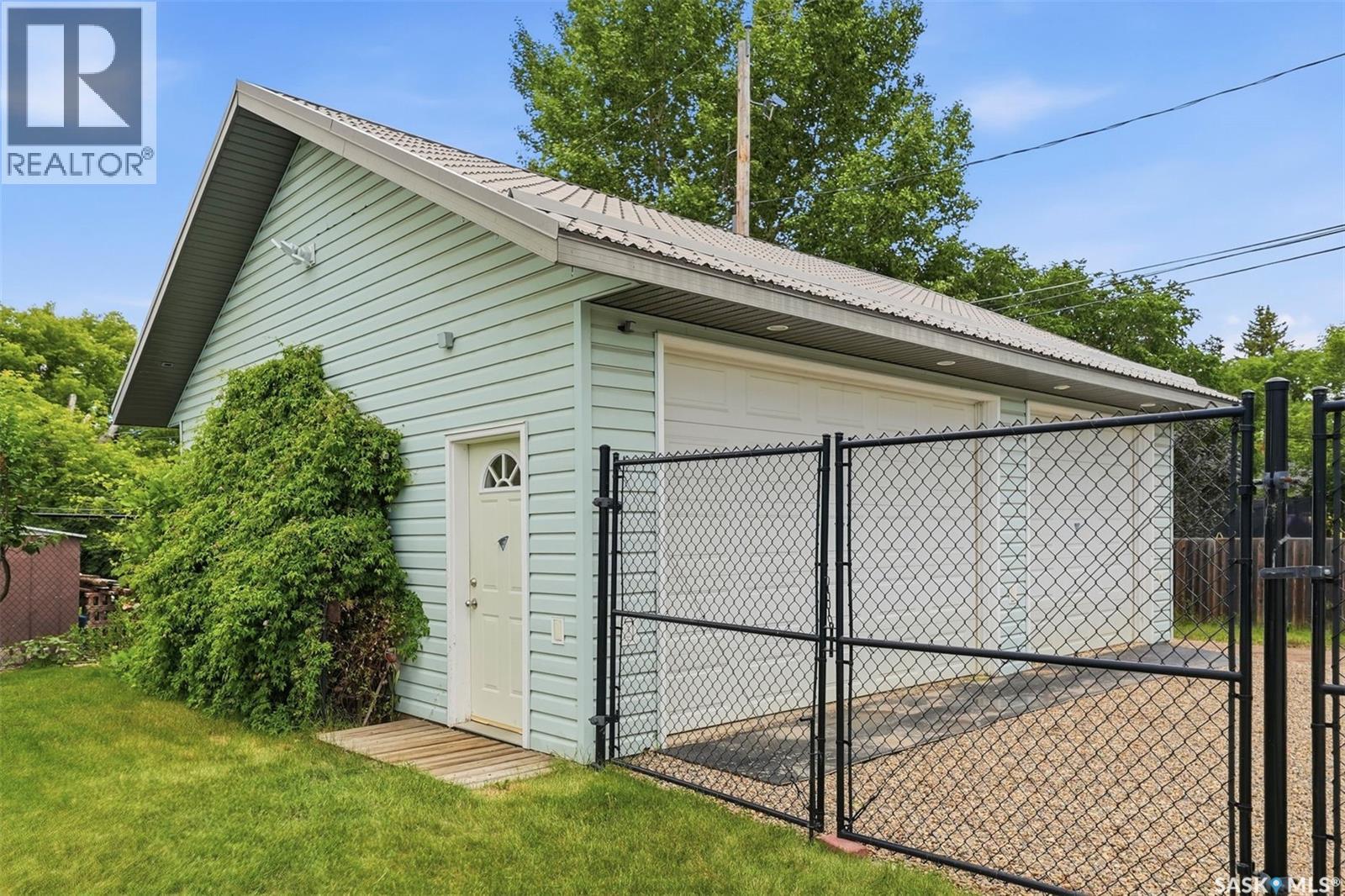 416 22nd Street W, Prince Albert, Saskatchewan  S6V 4K6 - Photo 32 - SK040716