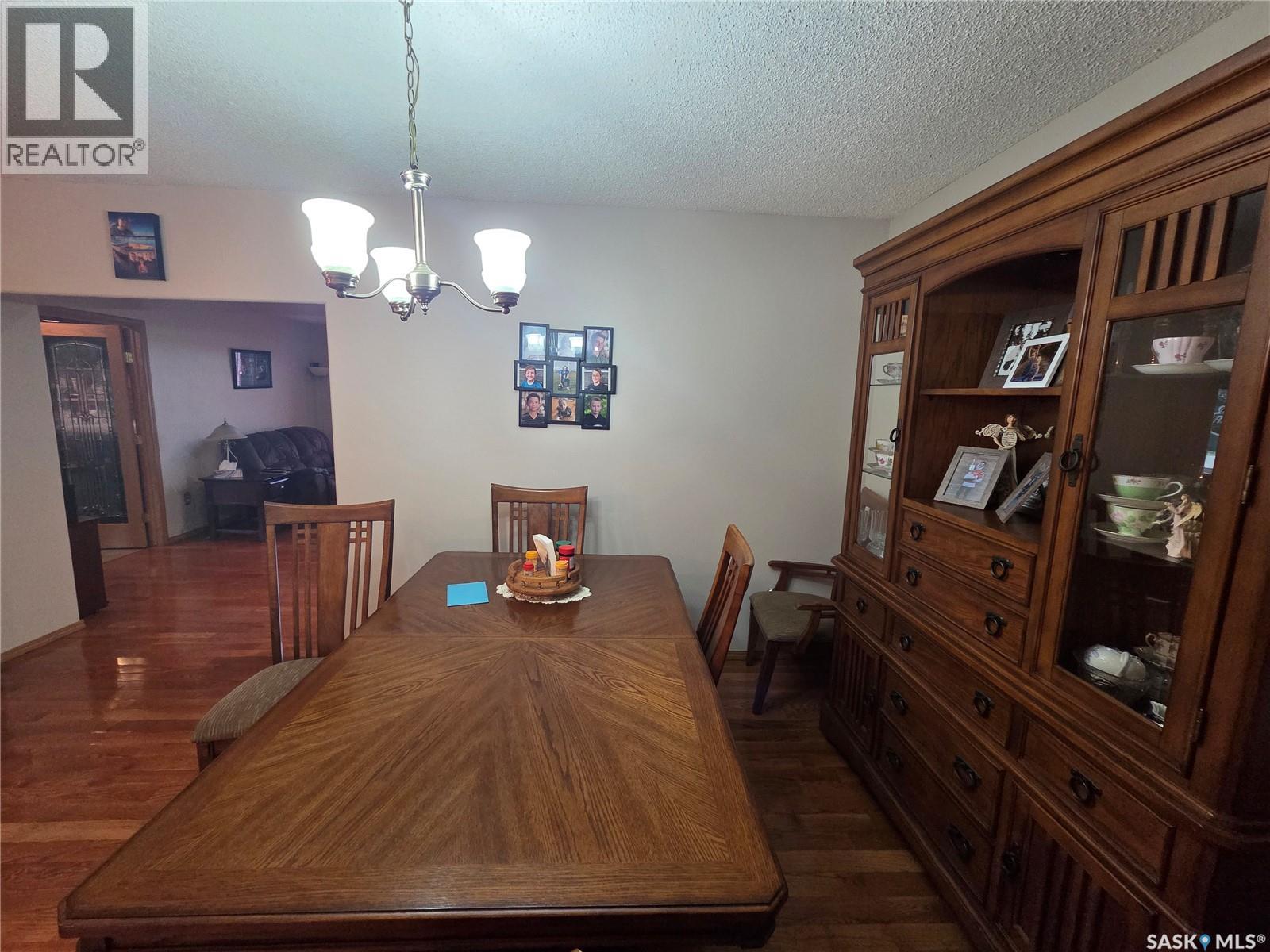 15 Adelaide Street, Manor, Saskatchewan  S0C 1R0 - Photo 39 - SK040541