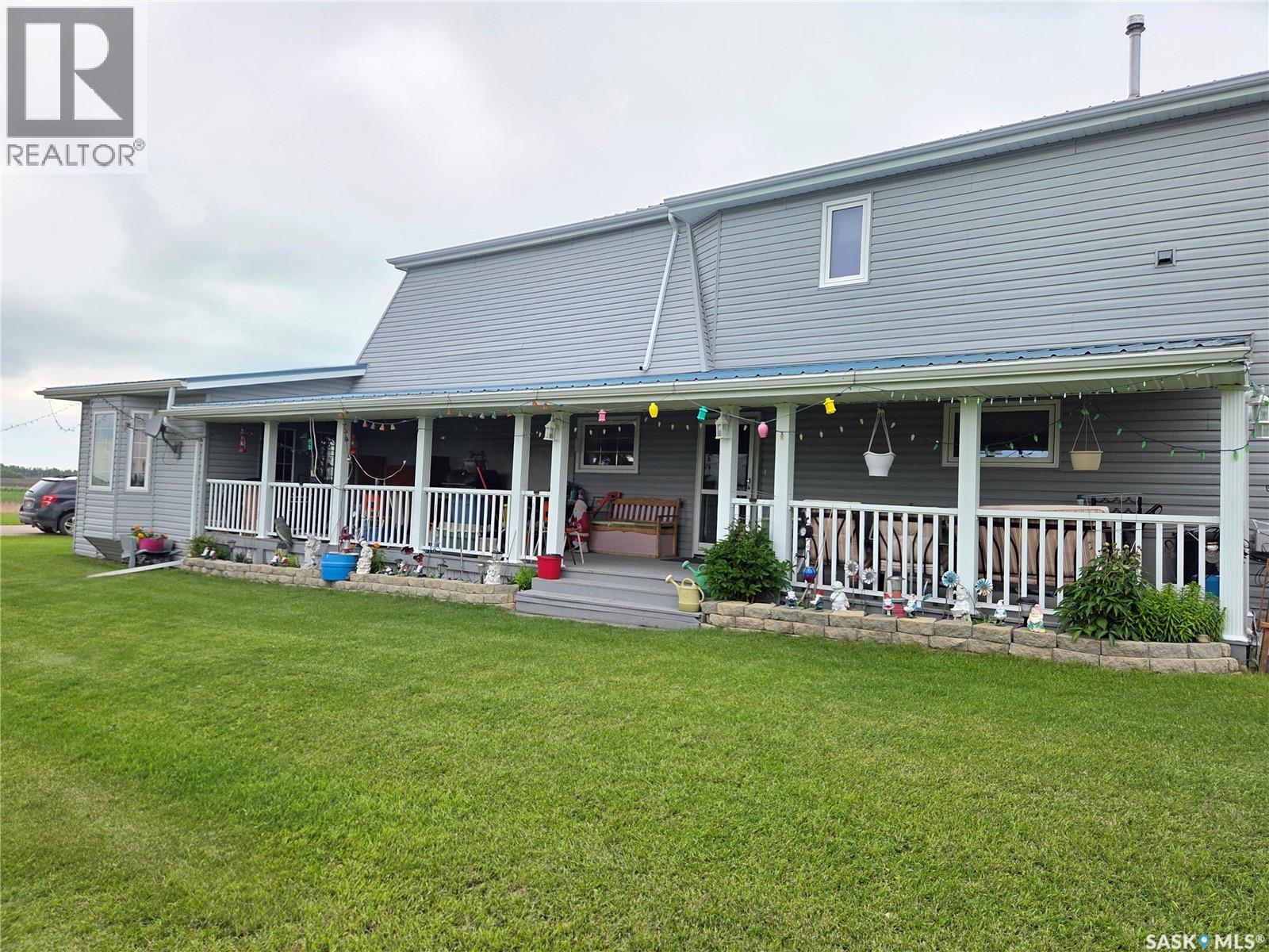 15 Adelaide Street, Manor, Saskatchewan  S0C 1R0 - Photo 4 - SK040541
