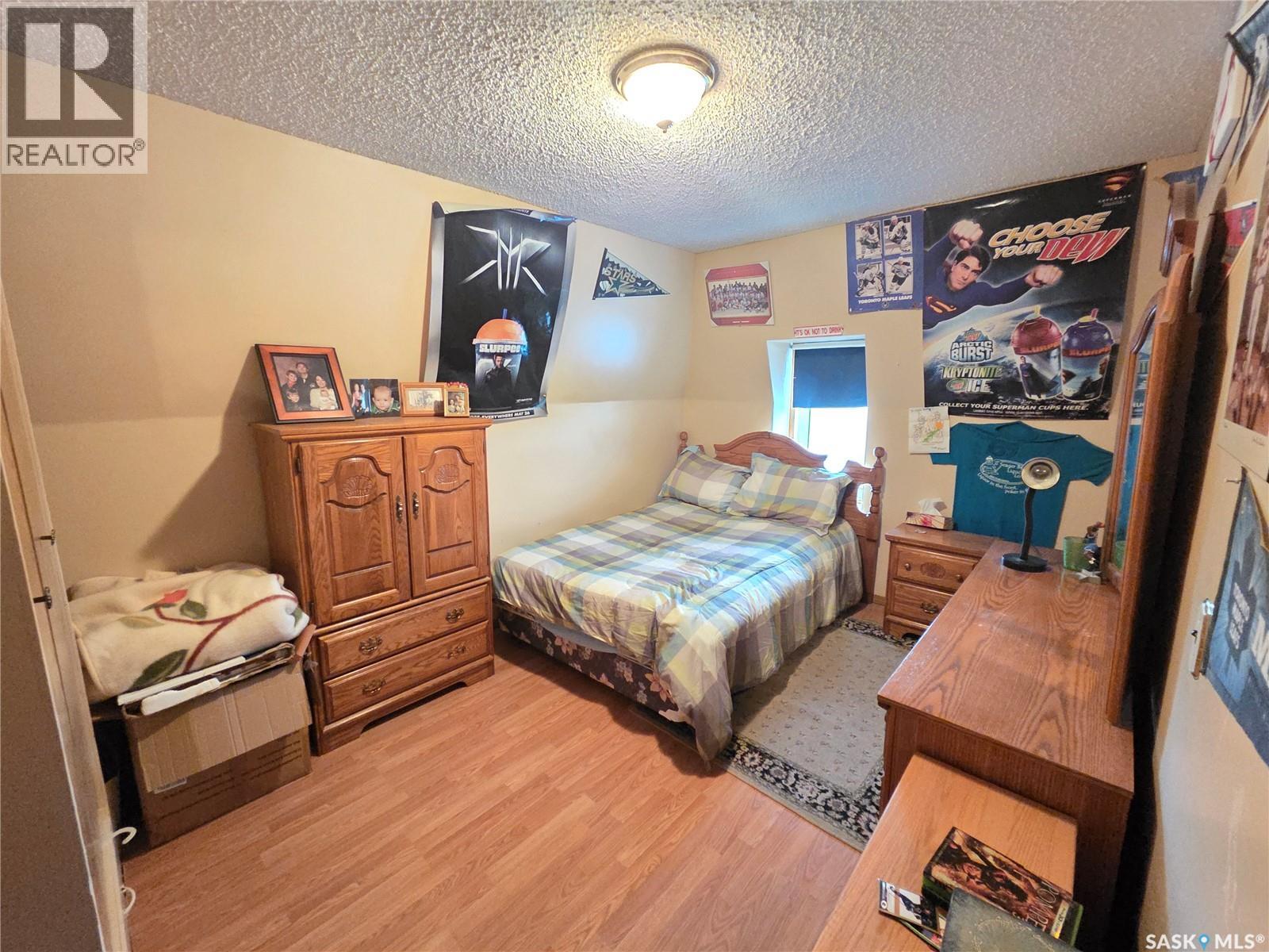 15 Adelaide Street, Manor, Saskatchewan  S0C 1R0 - Photo 50 - SK040541