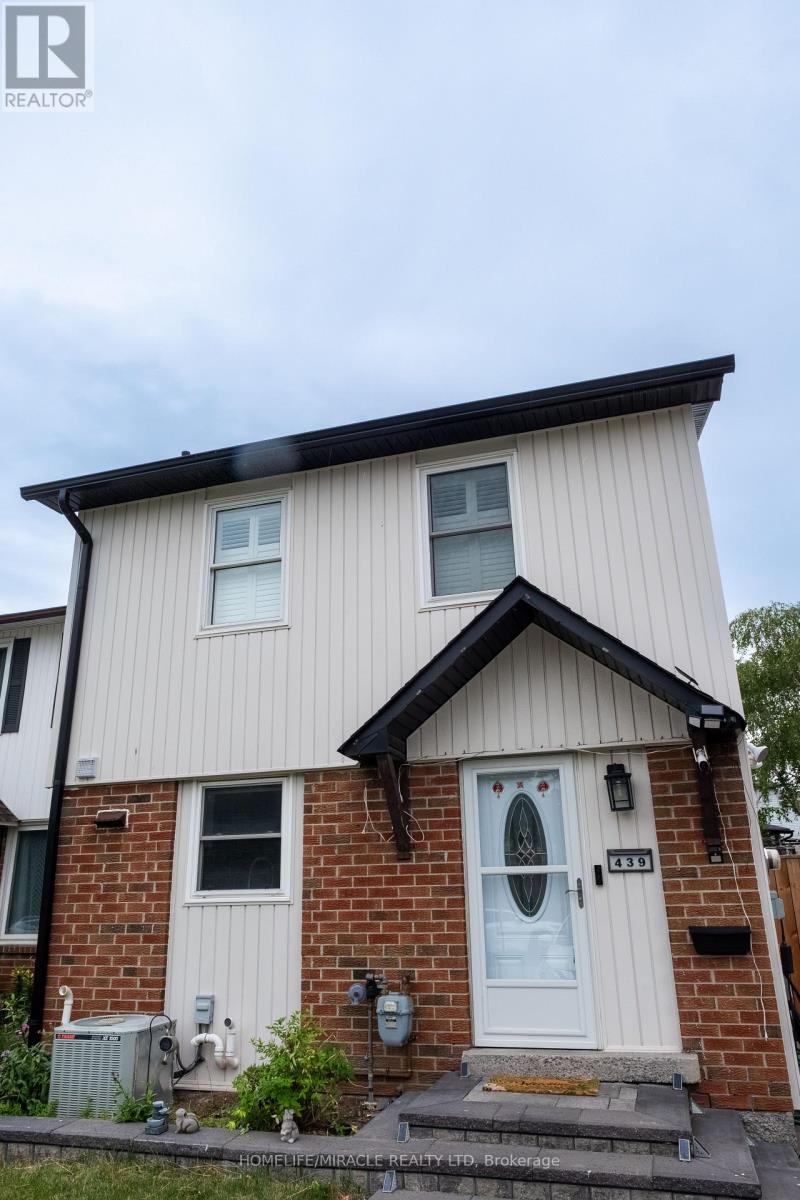 439 BRISTOL CRESCENT, Oshawa, Ontario