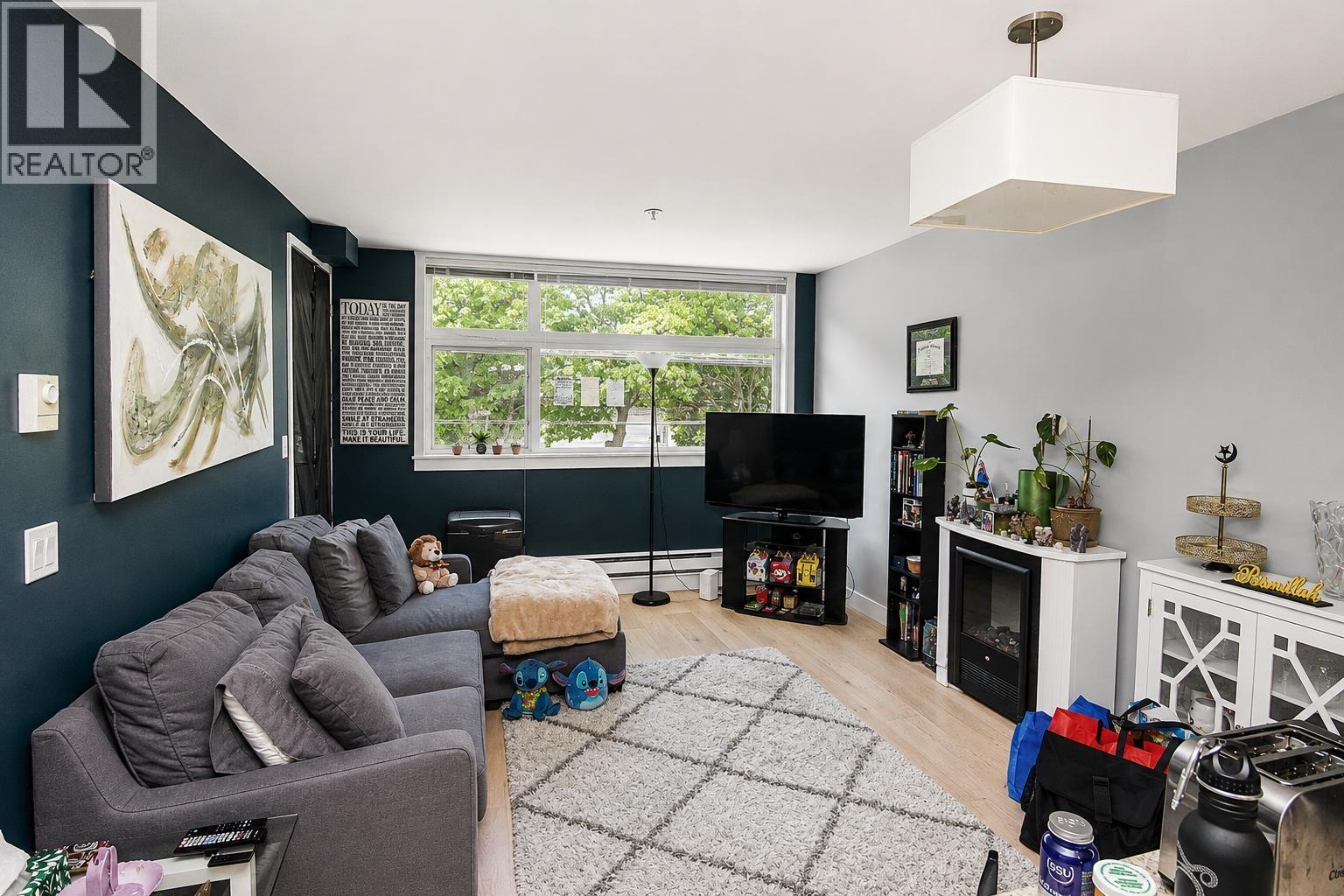 Listing image 9