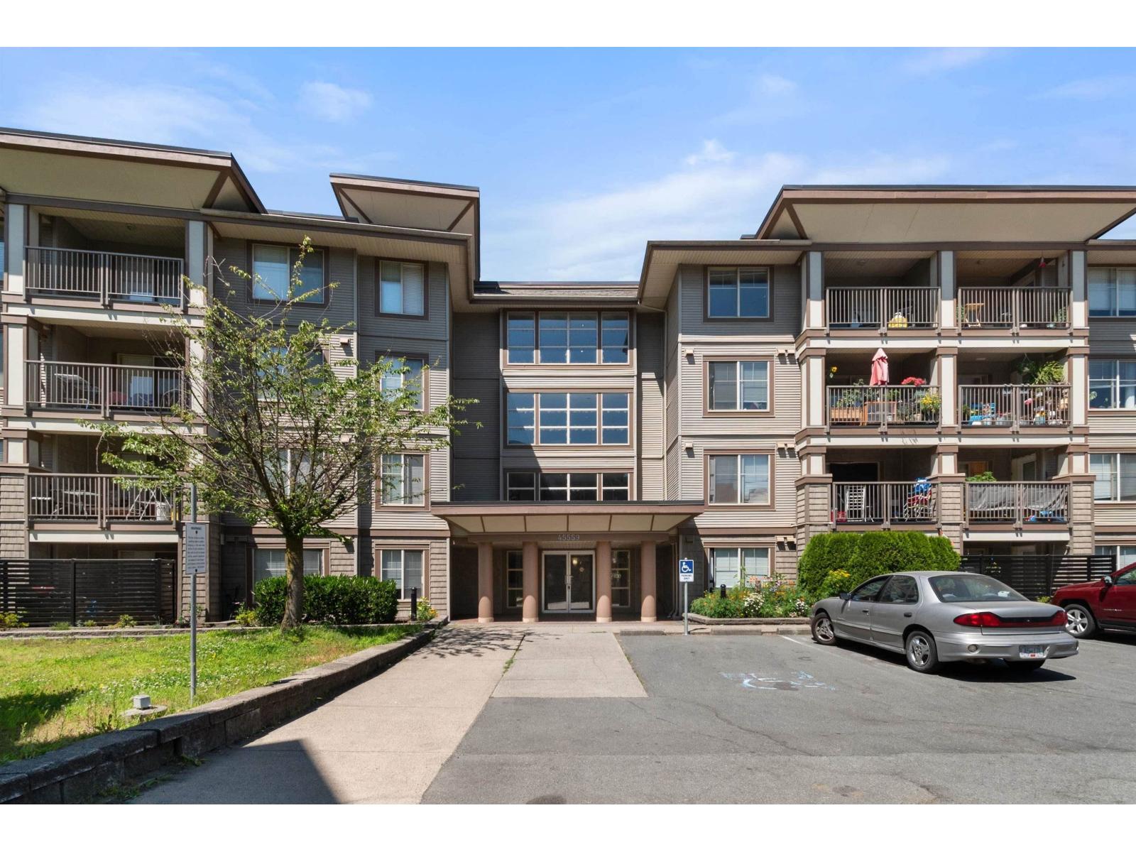 204 45559 YALE ROAD|Chilliwack Proper South