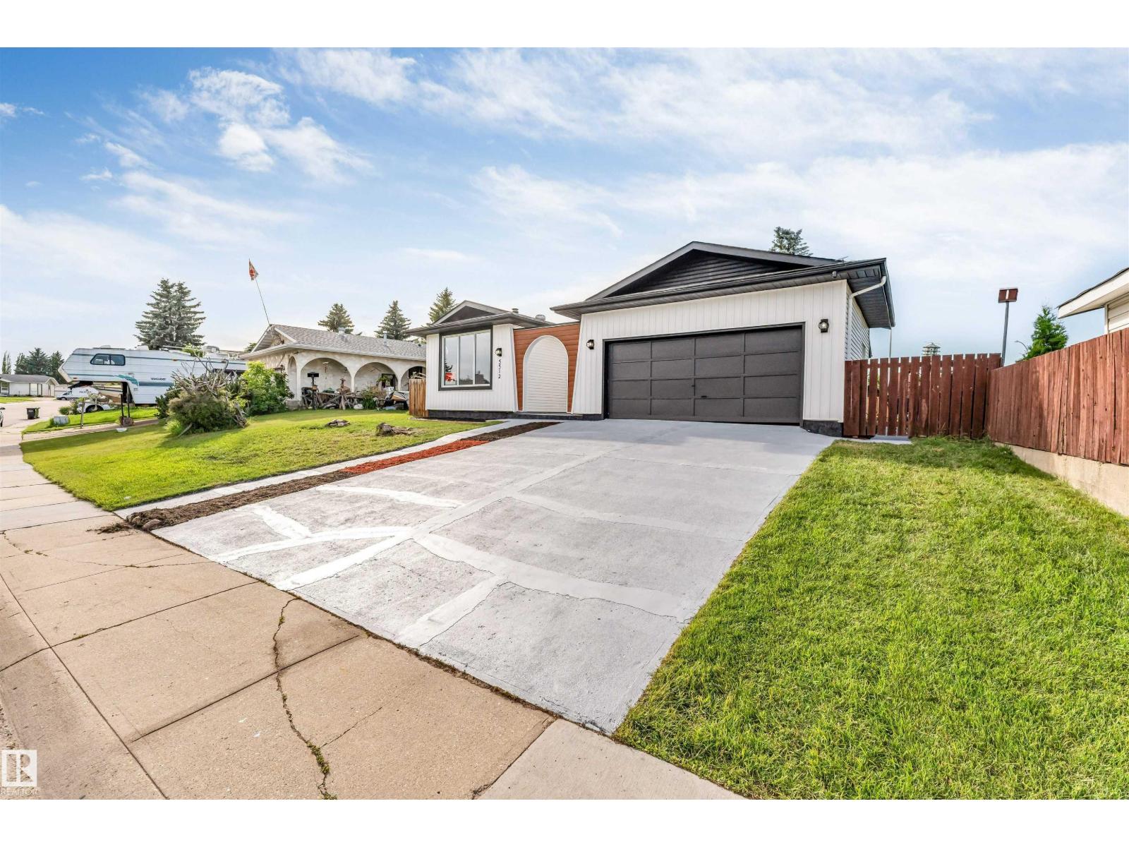 5512 150 Av NW, Edmonton, Alberta  T5A 2L8 - Photo 3 - E4495918