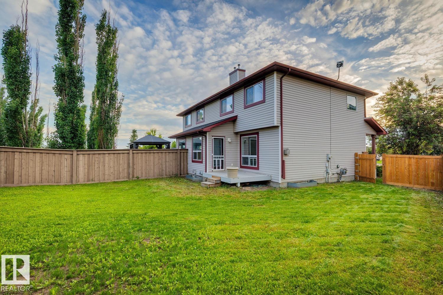9035 Scott Cr NW, Edmonton, Alberta  T6R 0E8 - Photo 14 - E4495919