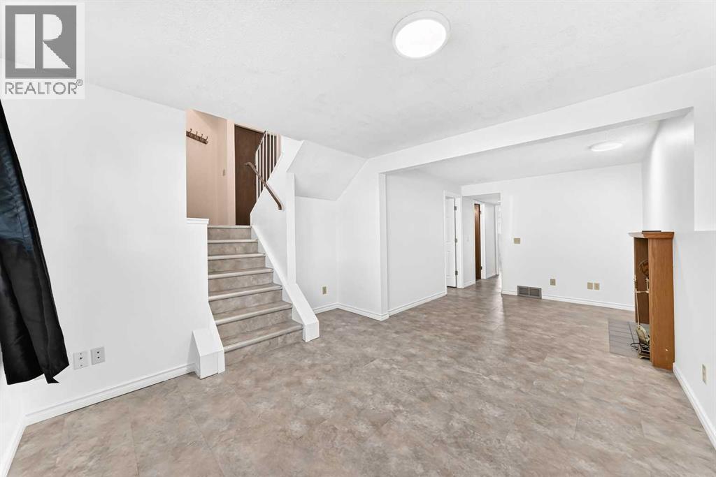18 Erin Ridge Court Se, Calgary, Alberta  T2B 3B2 - Photo 26 - A2324073