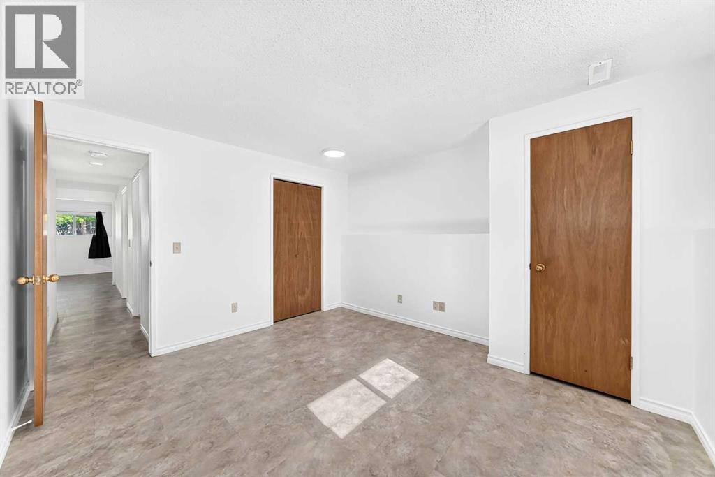 18 Erin Ridge Court Se, Calgary, Alberta  T2B 3B2 - Photo 29 - A2324073