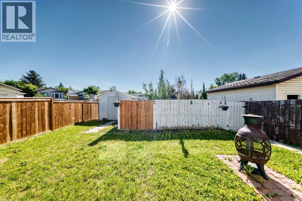 18 Erin Ridge Court Se, Calgary, Alberta  T2B 3B2 - Photo 38 - A2324073