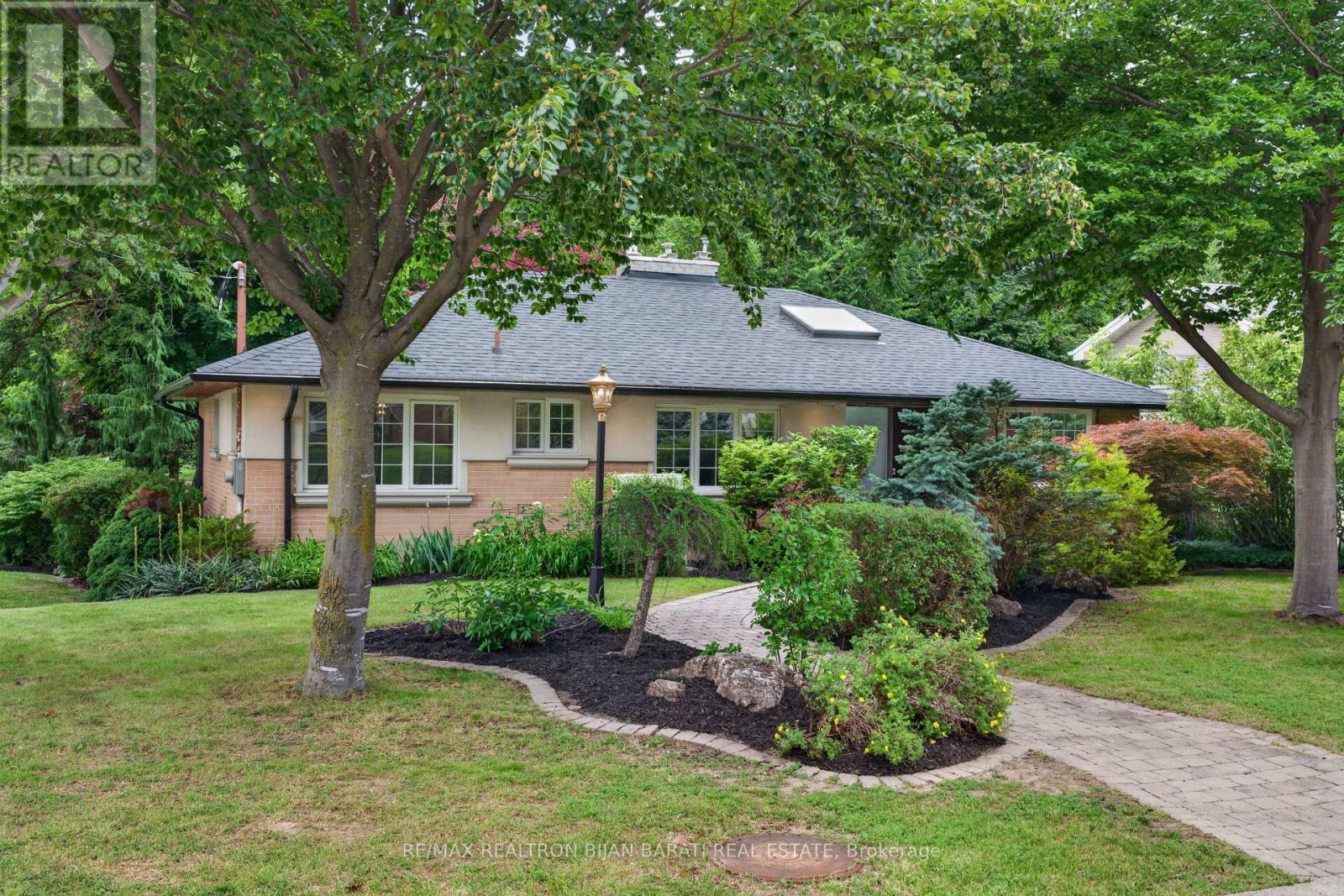 53 Sumner Heights Drive, Toronto, Ontario  M2K 1Y5 - Photo 1 - C13495206