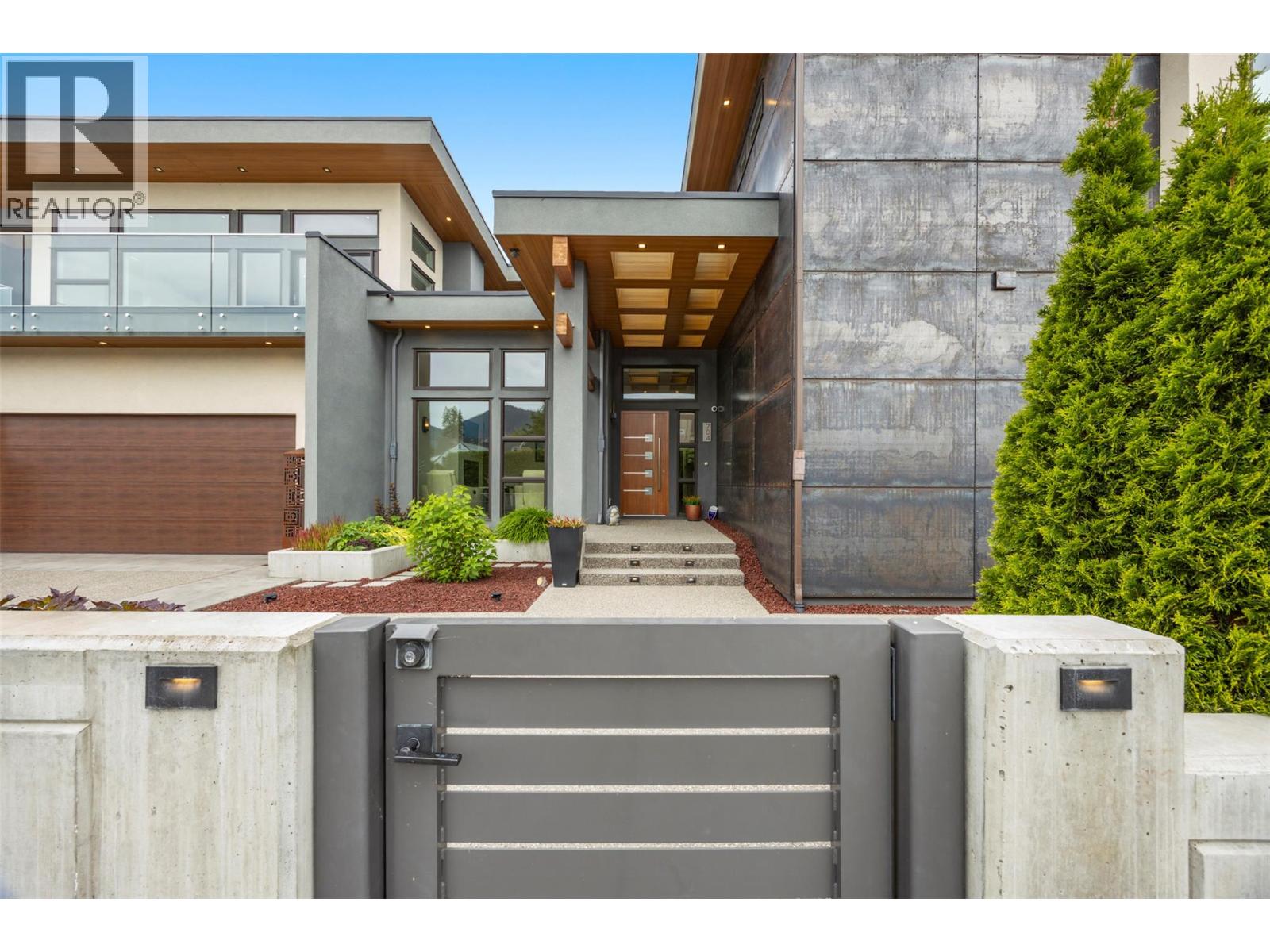 704 Stonor Street, Summerland, British Columbia  V0H 1Z9 - Photo 8 - 10392337
