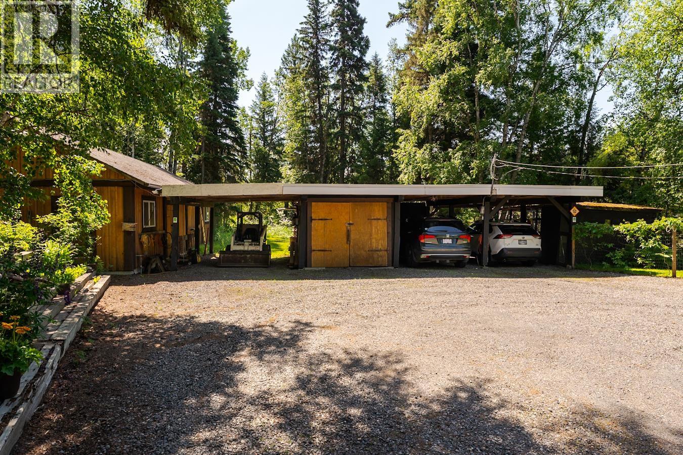 8307 Toombs Drive, Prince George, British Columbia  V2K 5A3 - Photo 2 - R3140401