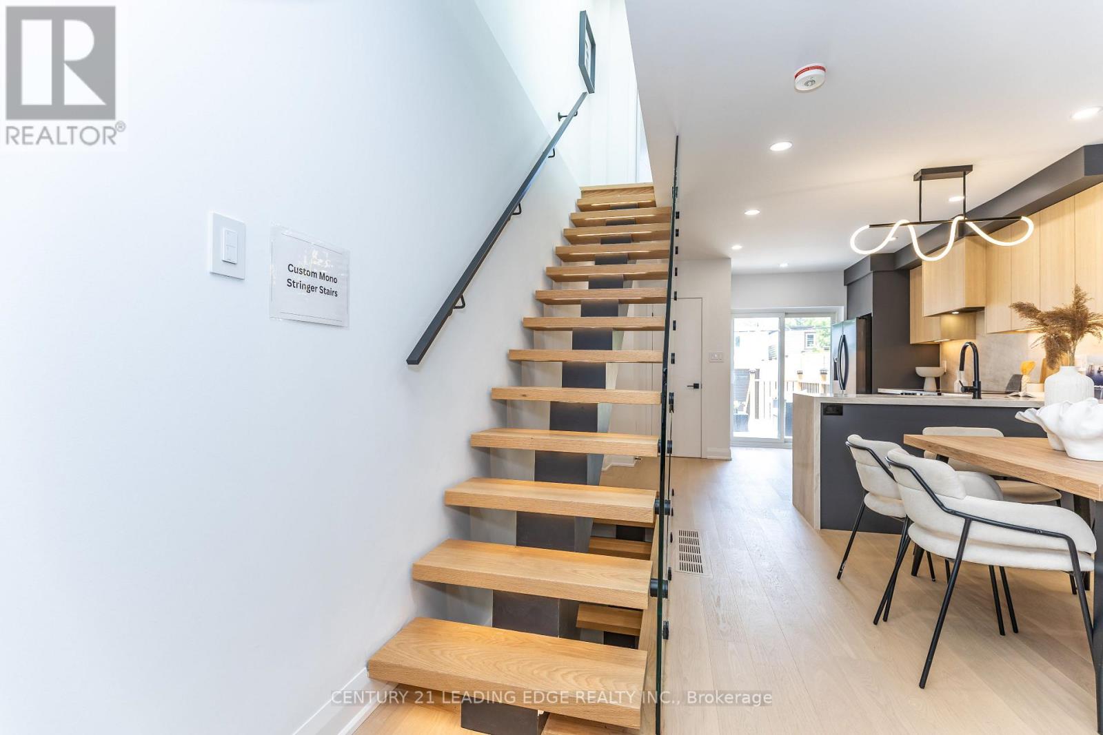 12 Marigold Avenue, Toronto, Ontario  M4M 3B2 - Photo 13 - E13495132