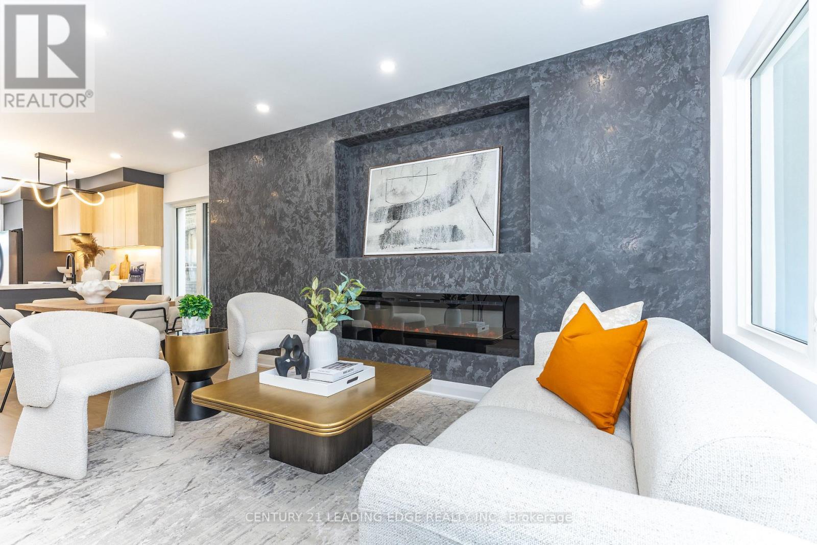 12 Marigold Avenue, Toronto, Ontario  M4M 3B2 - Photo 4 - E13495132
