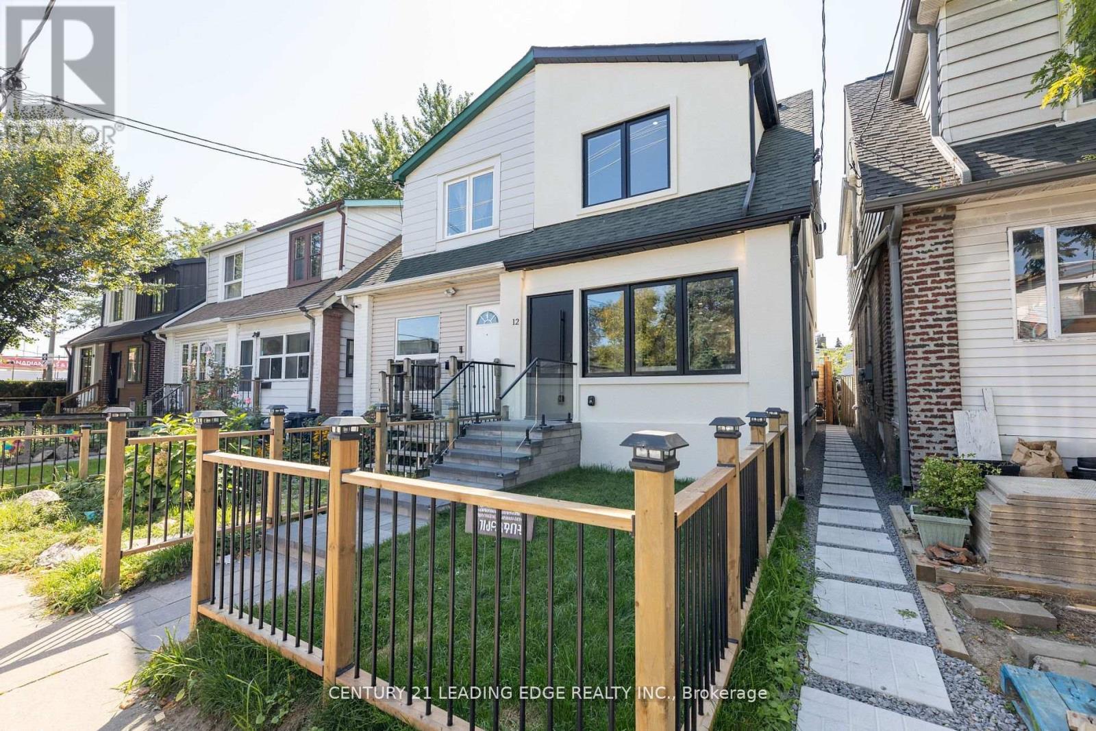 12 Marigold Avenue, Toronto, Ontario  M4M 3B2 - Photo 1 - E13495142