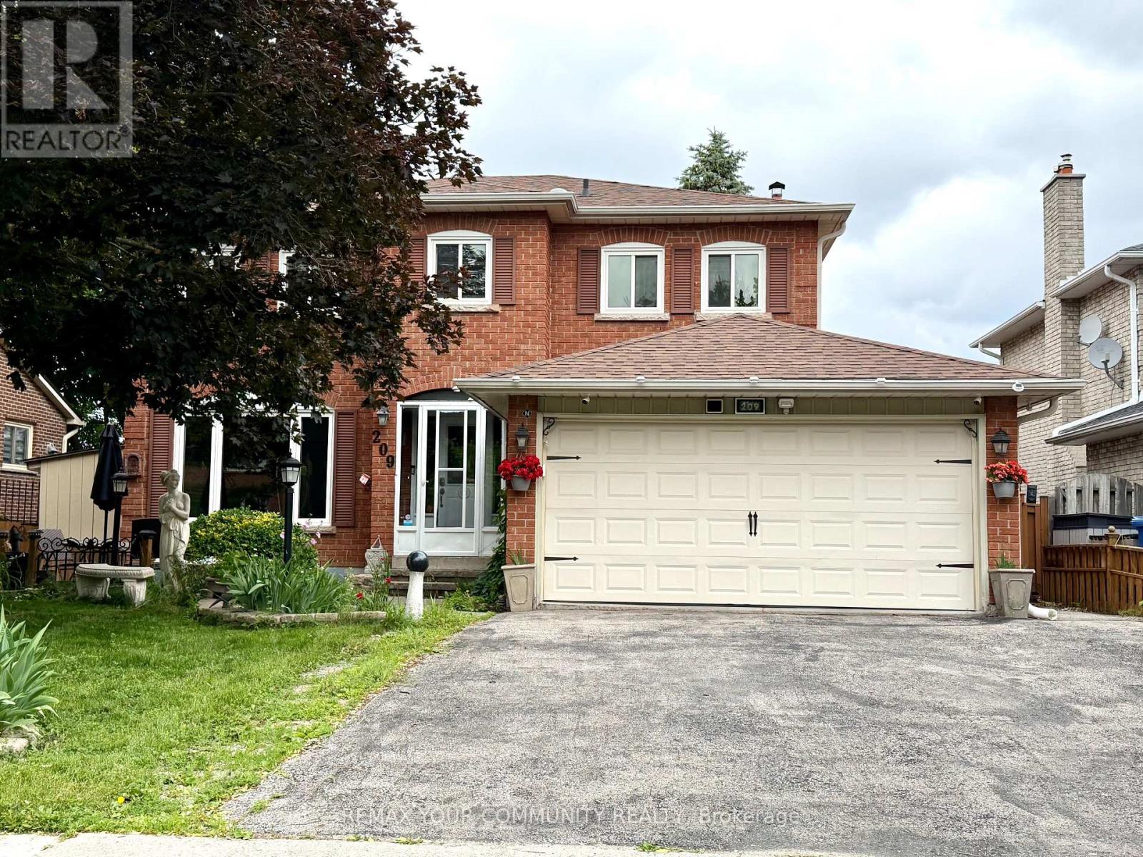 209 YORKSHIRE DRIVE, Newmarket, Ontario