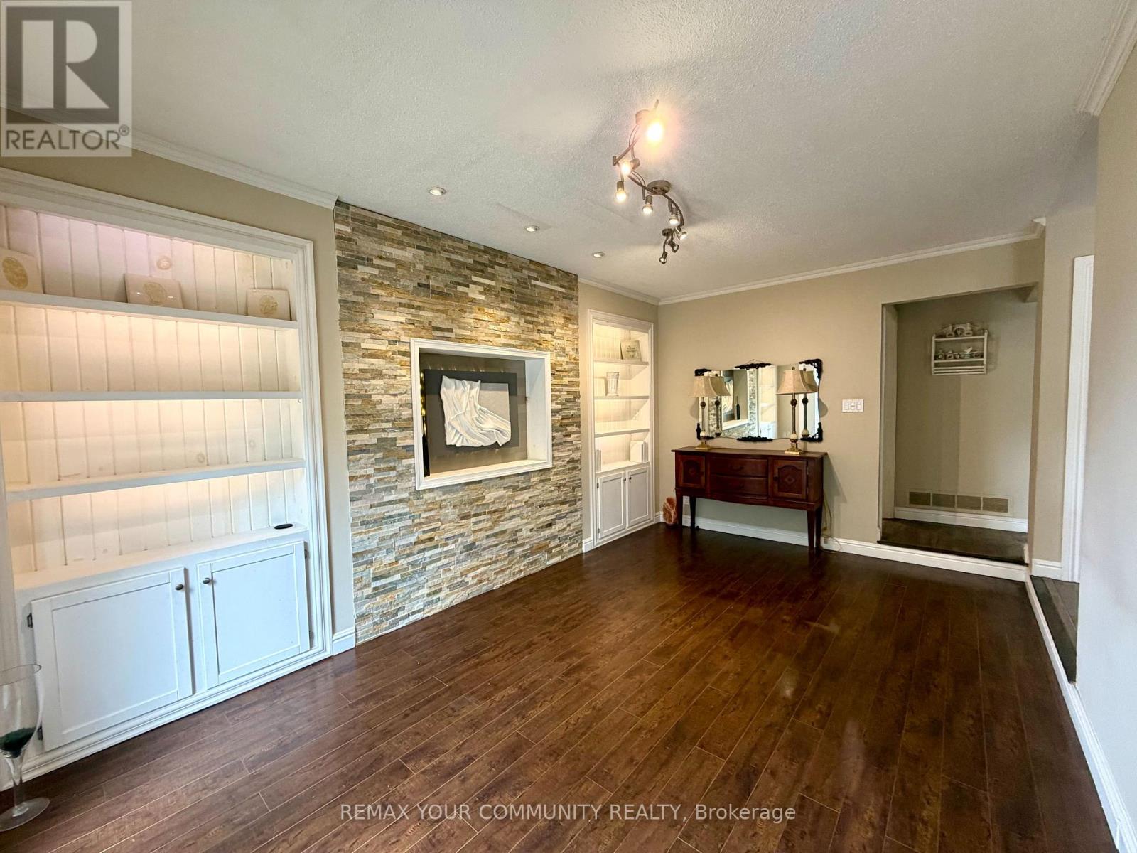 209 Yorkshire Drive, Newmarket, Ontario  L3Y 6K9 - Photo 14 - N13495178