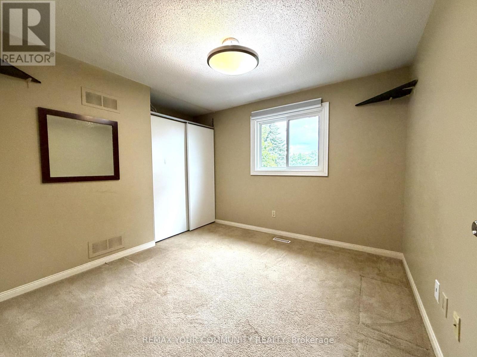209 Yorkshire Drive, Newmarket, Ontario  L3Y 6K9 - Photo 19 - N13495178