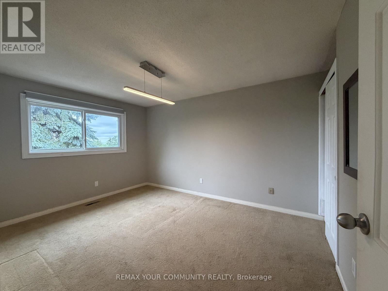 209 Yorkshire Drive, Newmarket, Ontario  L3Y 6K9 - Photo 21 - N13495178